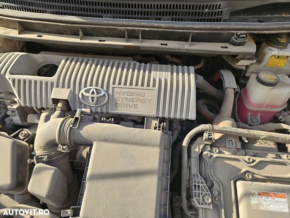 Toyota Prius (Hybrid) Sol - 17