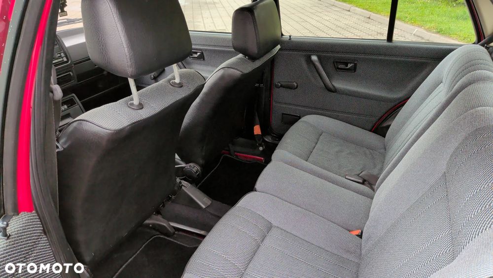 Volkswagen Golf 1.3 - 11