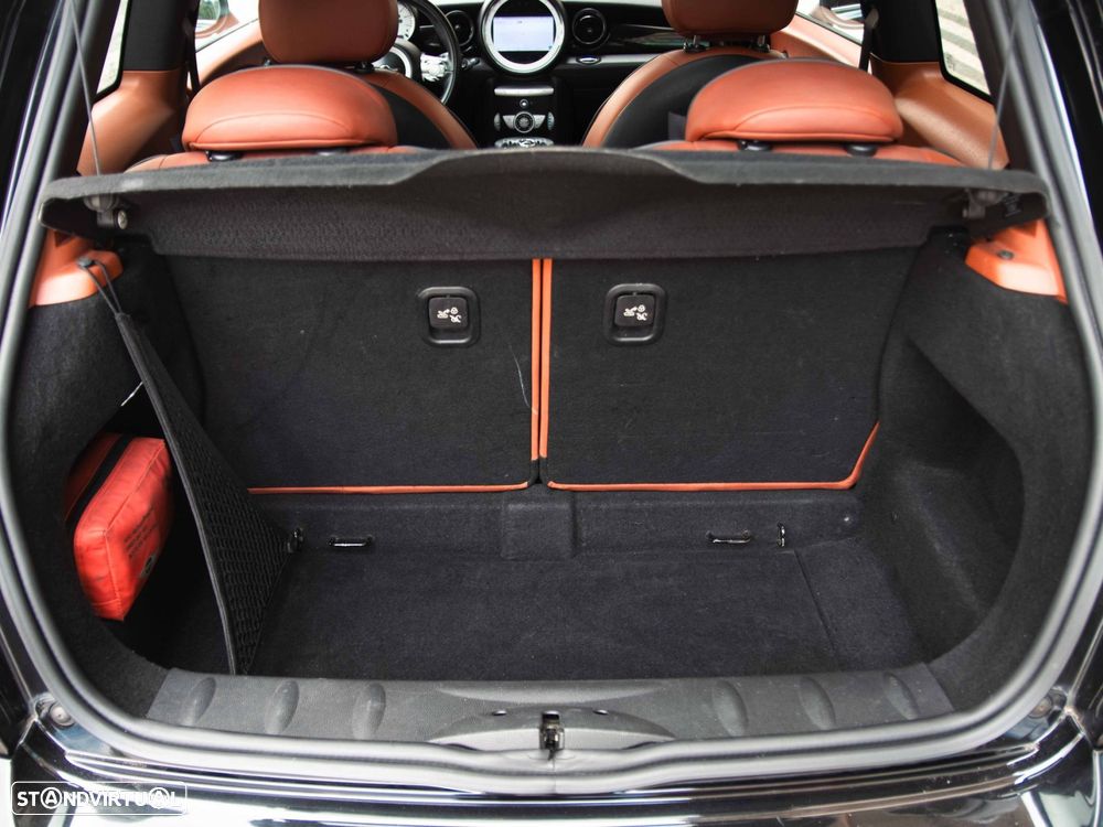 MINI 3 Portas Cooper D - 37