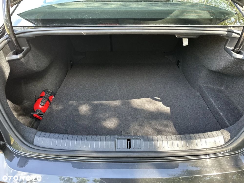 Volkswagen Passat 2.0 TDI EVO Essence - 18