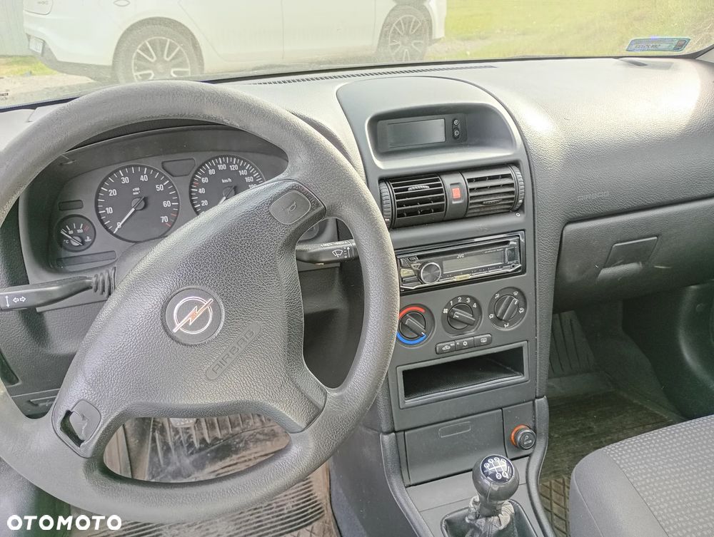 Opel Astra - 9