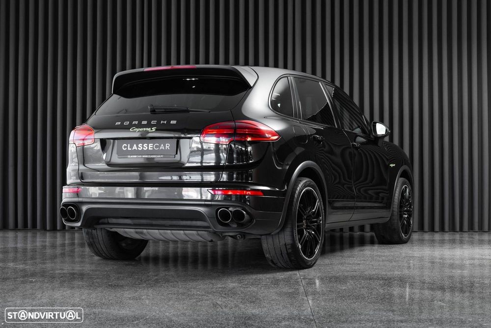 Porsche Cayenne S E-Hybrid - 3