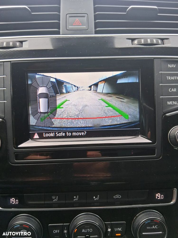 Volkswagen Golf GTI BlueMotion Technology DSG - 24