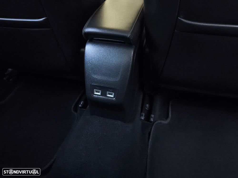 Peugeot 2008 1.2 PureTech Allure Pack - 20