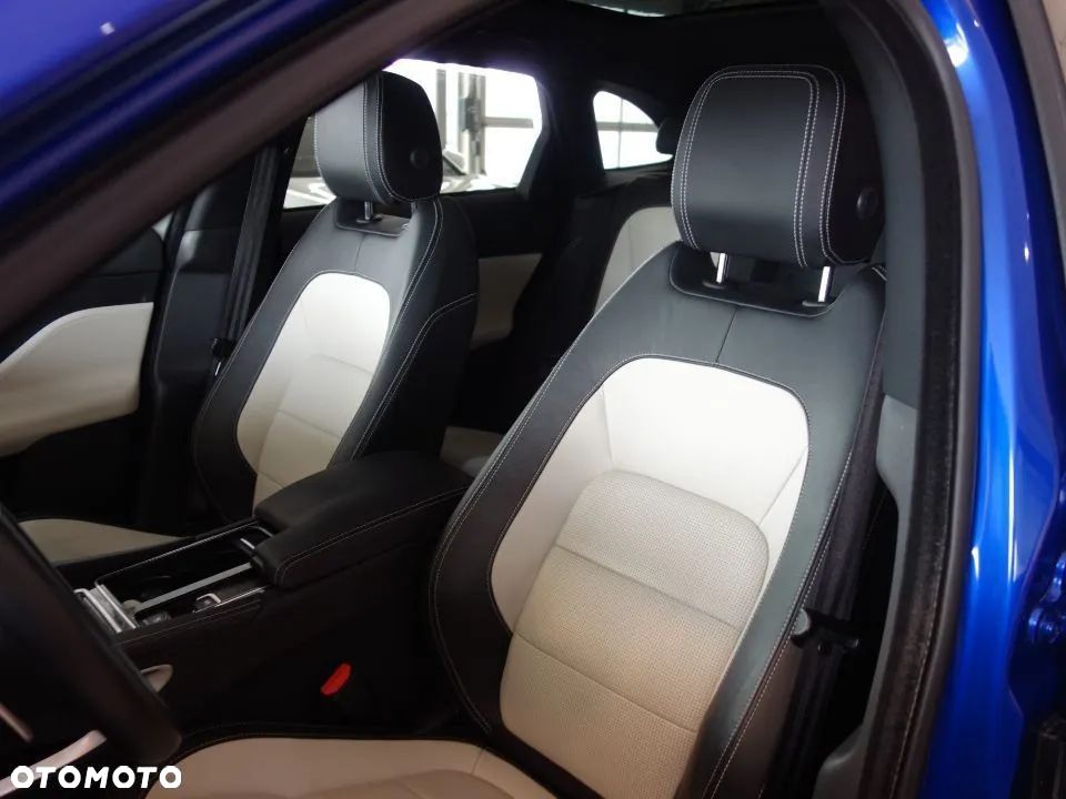 Jaguar F-Pace 2.0 i4P AWD R-Sport - 21