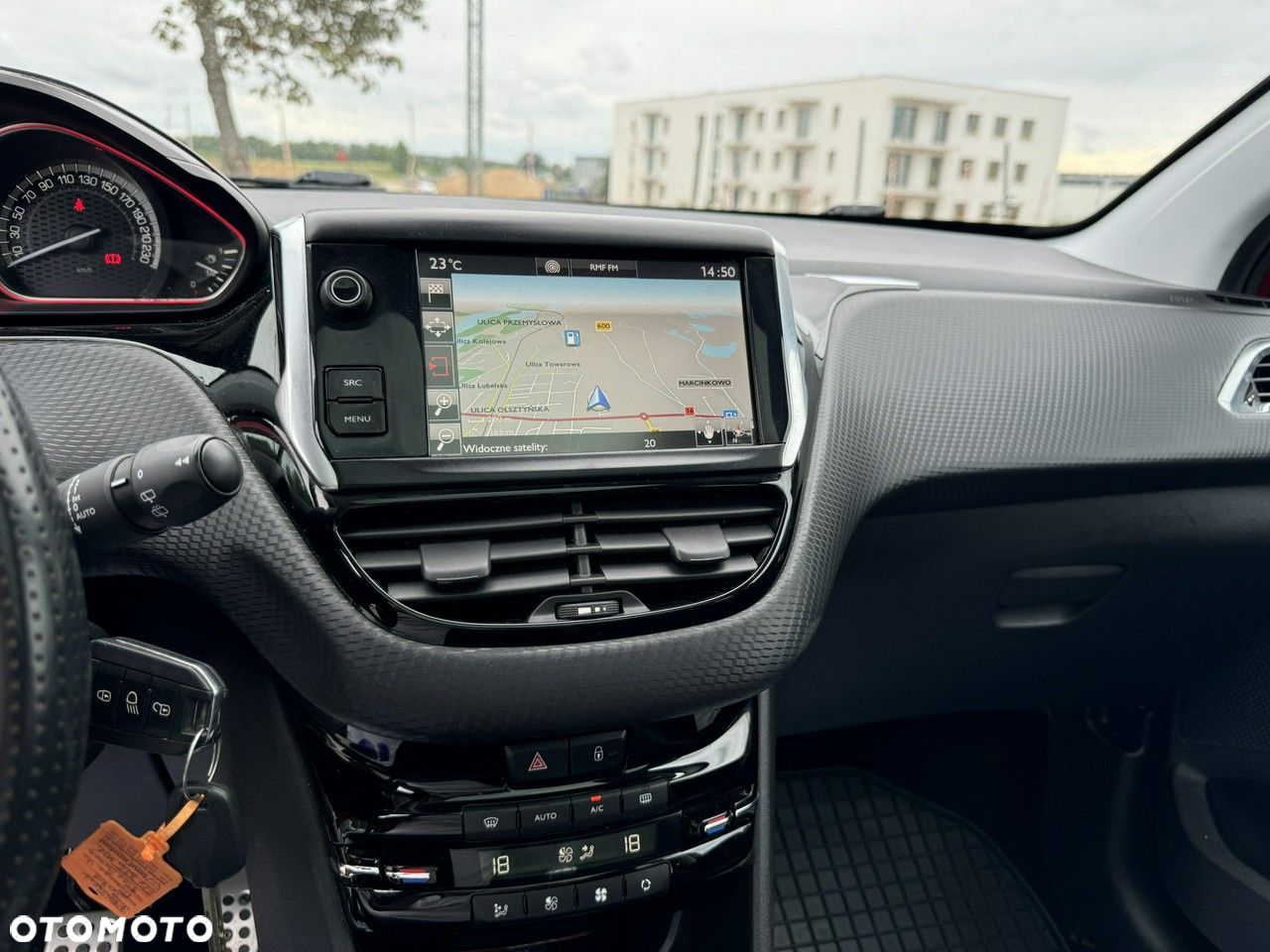 Peugeot 2008 - 25