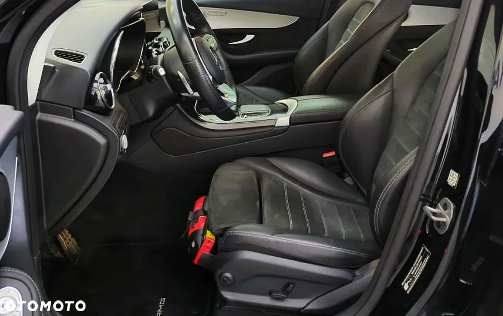 Mercedes-Benz GLC 200 d 4Matic 9G-TRONIC AMG Line - 9