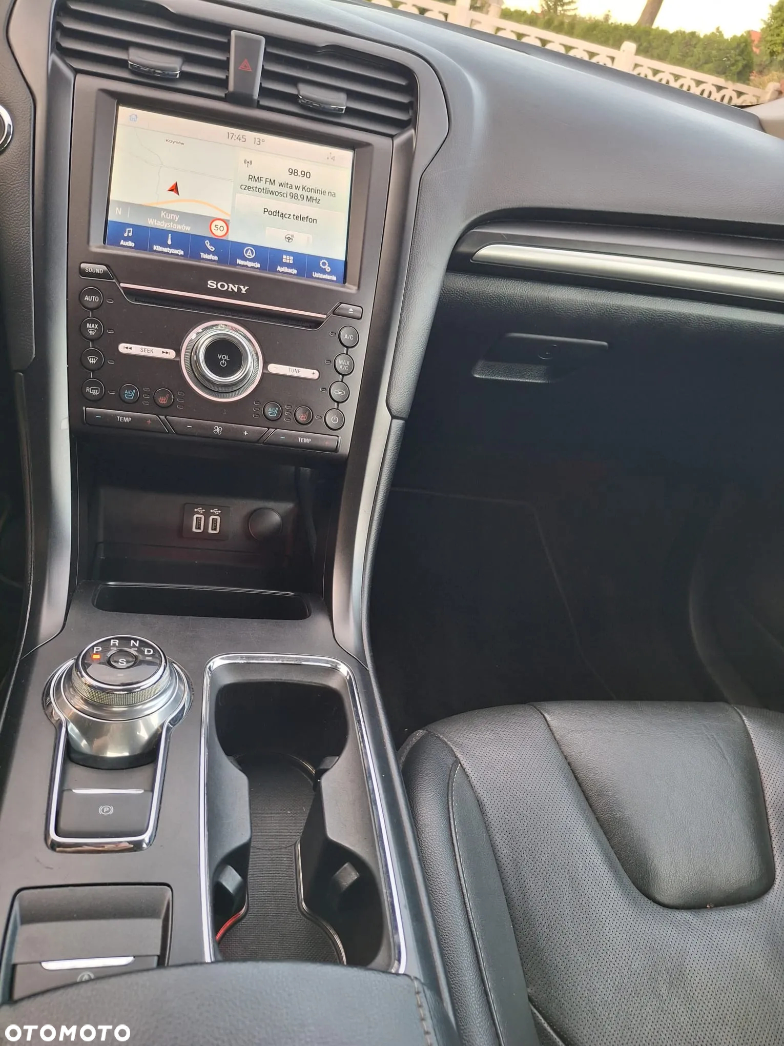 Ford Fusion - 16