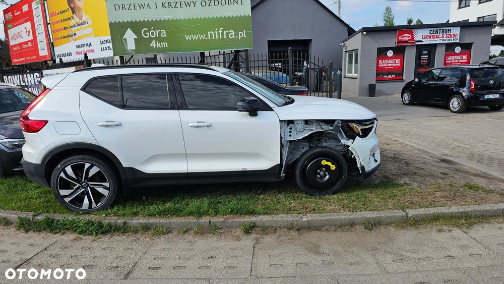 Volvo XC 40 - 35