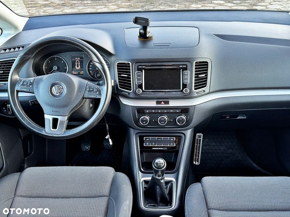 Volkswagen Sharan 2.0 TDI 4Motion BlueMotion Technology Highline - 14