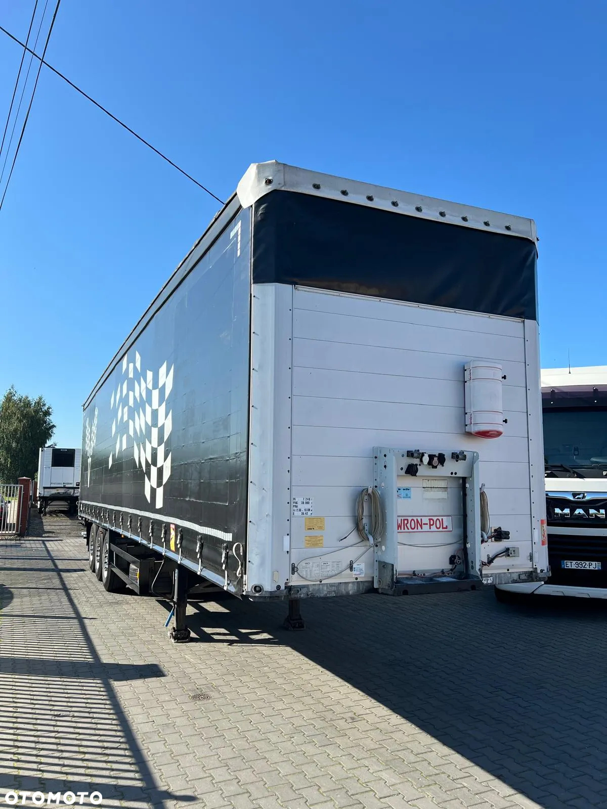 Schmitz Cargobull 2015 firanka wzmacniana plandeka winda bogato wyposażona wron-pol - 2