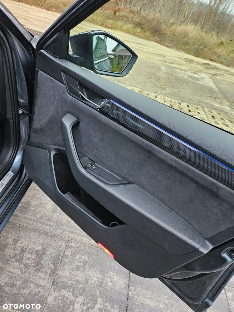 Skoda Superb 2.0 TDI DSG SportLine - 12