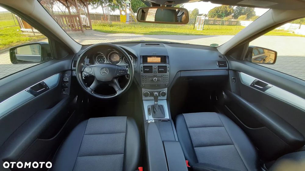 Mercedes-Benz Klasa C 180 T BlueEFFICIENCY 7G-TRONIC Avantgarde - 18