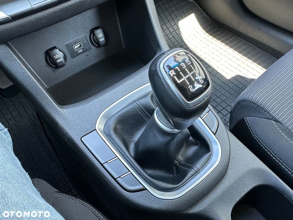 Hyundai i30 1.5 DPI Modern - 11
