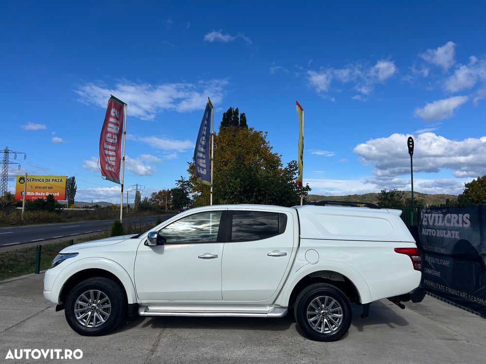 Mitsubishi L200 Double Cab 2.4 DI-D M/T Intense - 9