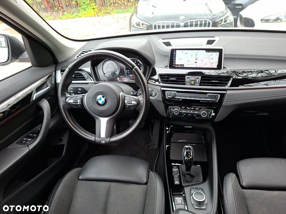 BMW X1 xDrive18d Sport Line - 18