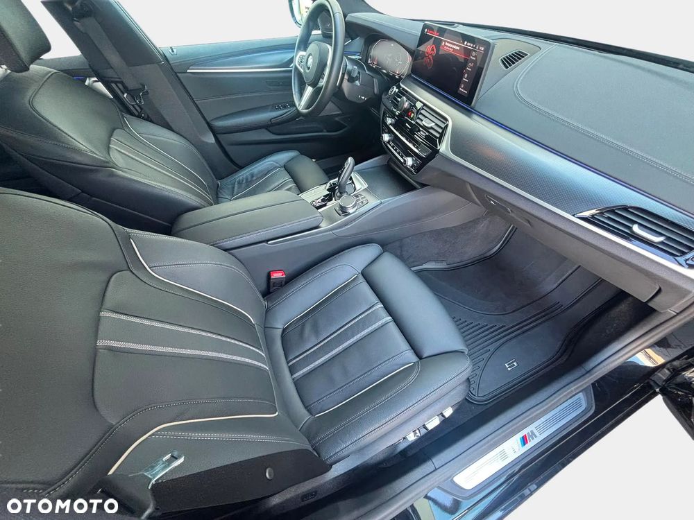 BMW Seria 5 520d xDrive MHEV M Sport sport - 17