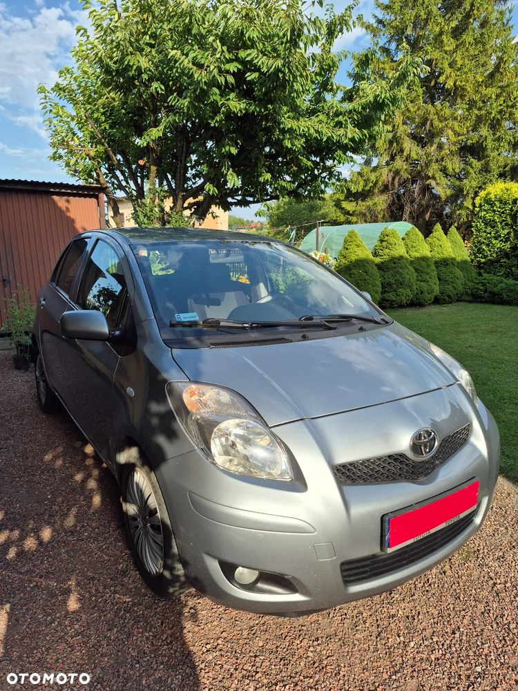 Toyota Yaris 1.4 D-4D Premium - 2