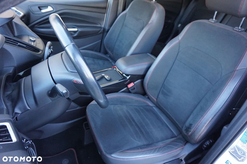 Ford Kuga 1.5 EcoBoost FWD ST-Line ASS - 19