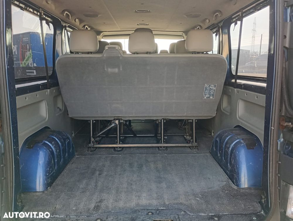 Renault Trafic 1.9 dCi Passenger Authentique - 8