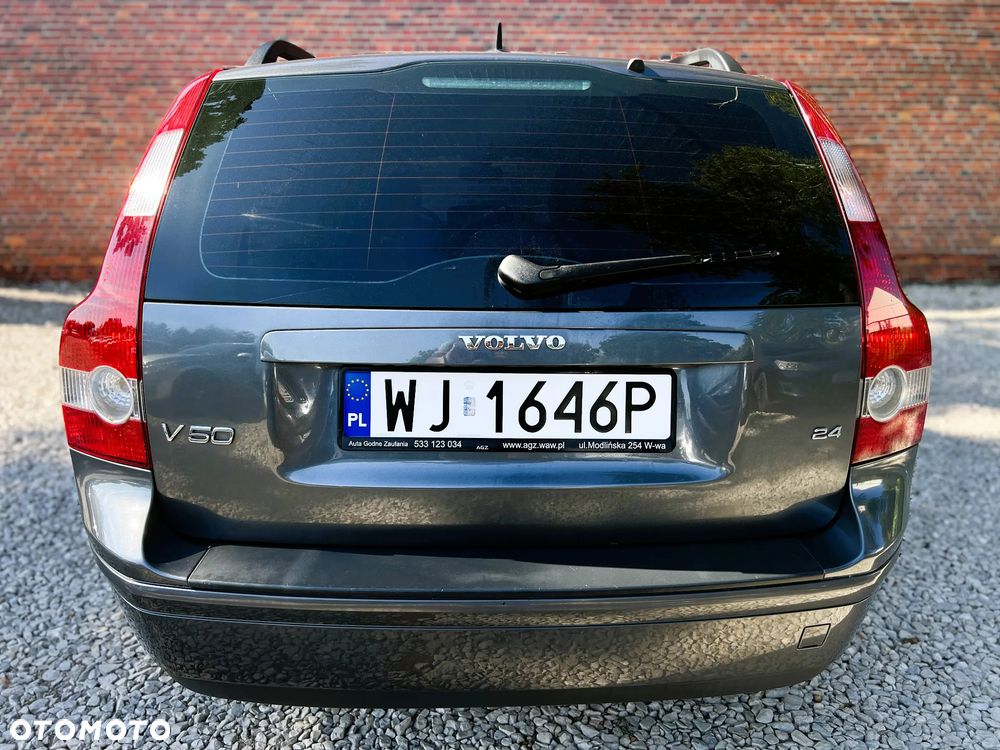 Volvo V50 2.4 - 37
