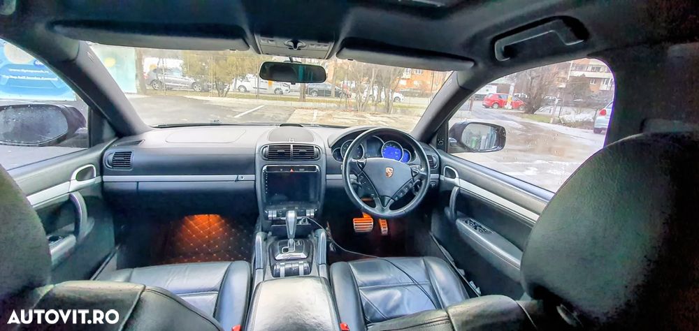 Porsche Cayenne - 11