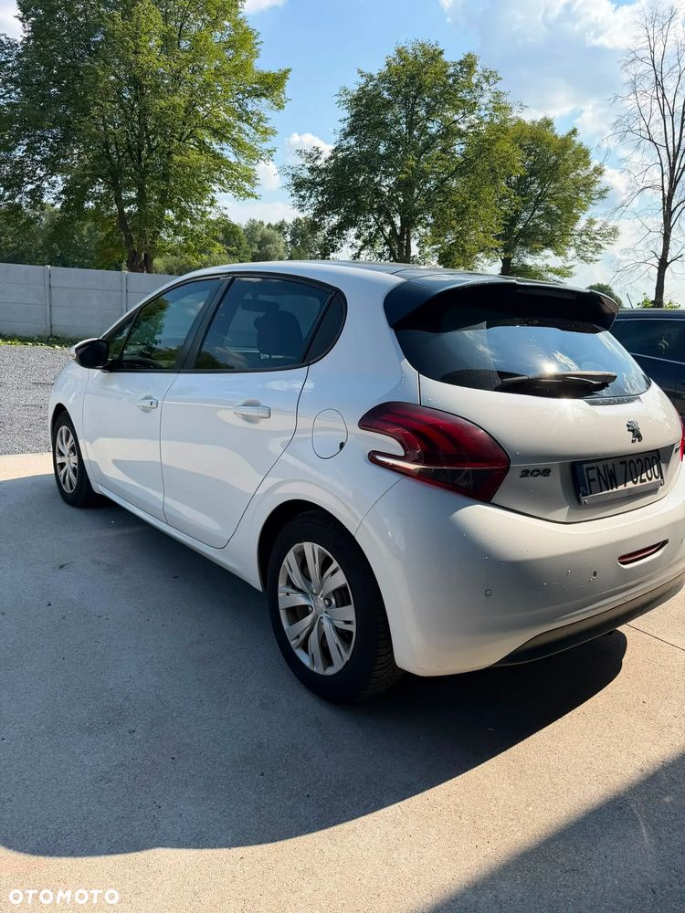 Peugeot 208 - 7