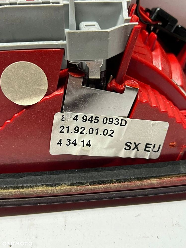 Lampa tylna w klapie Audi A3 S3 A3 Sportback 8P TYŁ PRAWY - 6