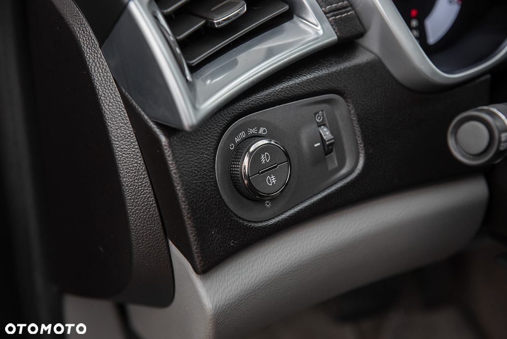 Cadillac SRX - 19