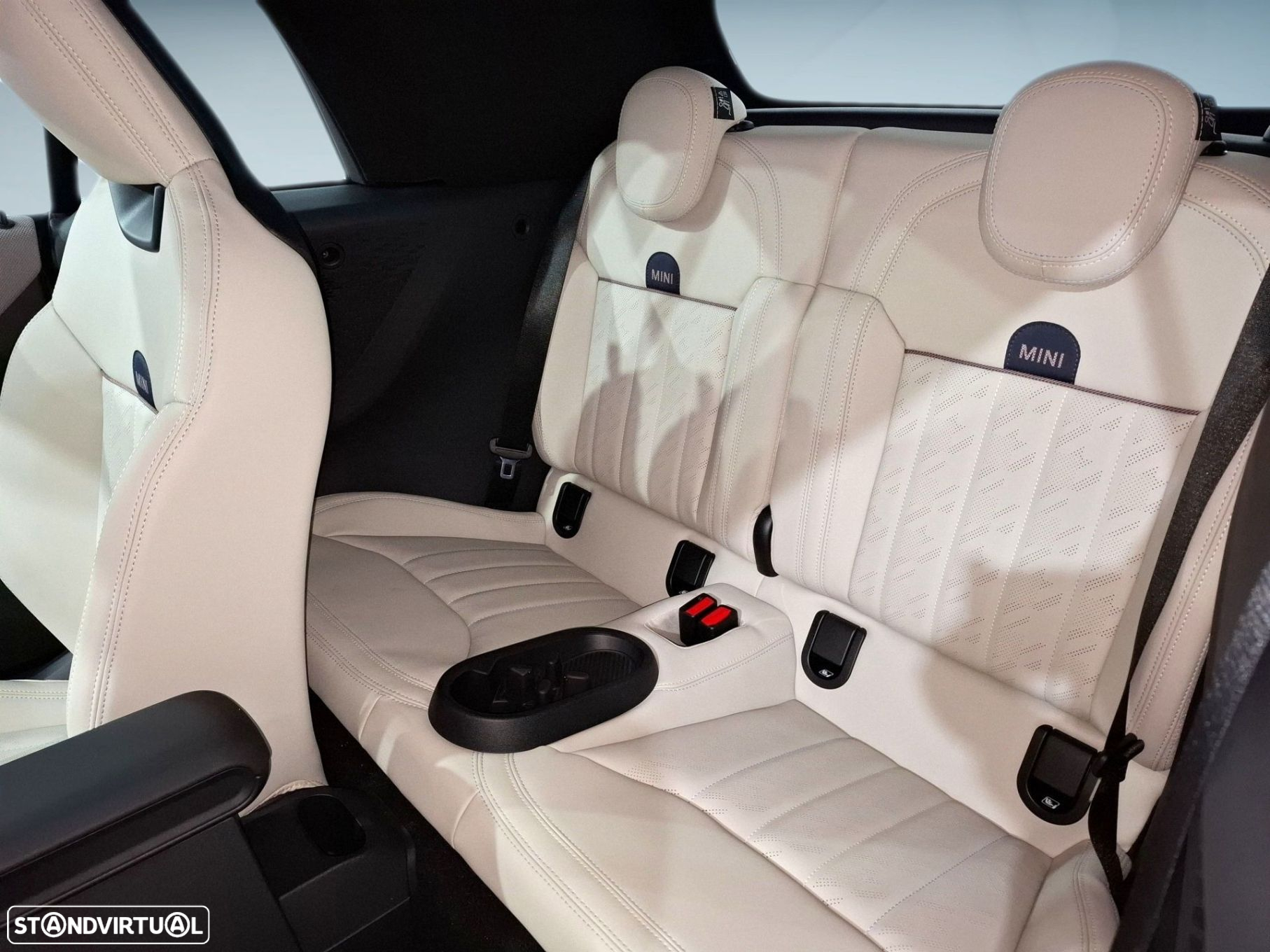 MINI Cabrio Cooper C Favoured M - 14