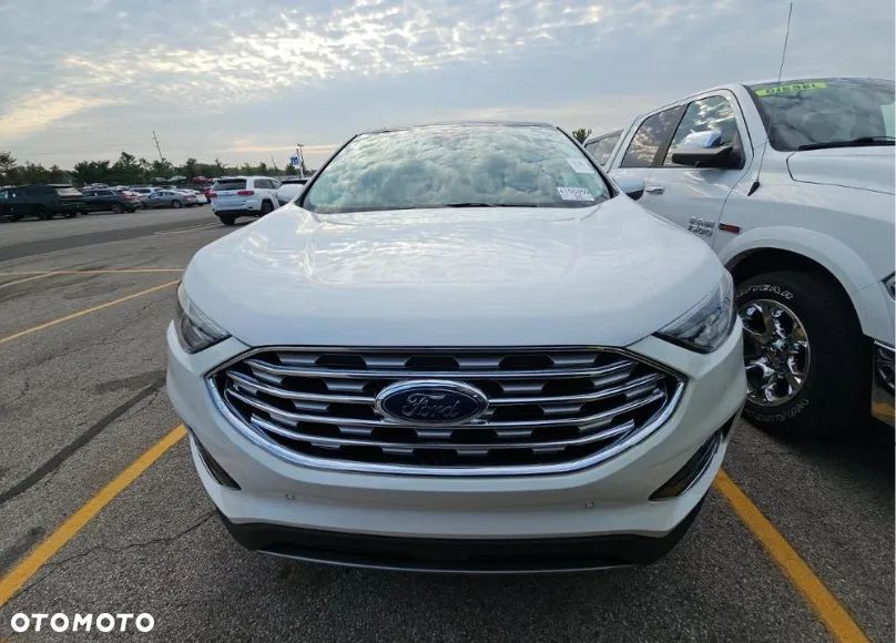 Ford Edge - 2