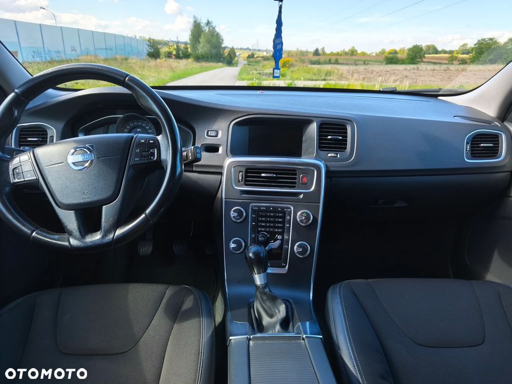 Volvo V60 D3 Momentum - 4