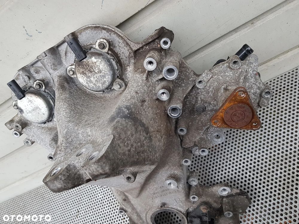 Ford Fiesta MK7 VII 1.0 Ecoboost Obudowa Rozrządu Pompa Wody - 3