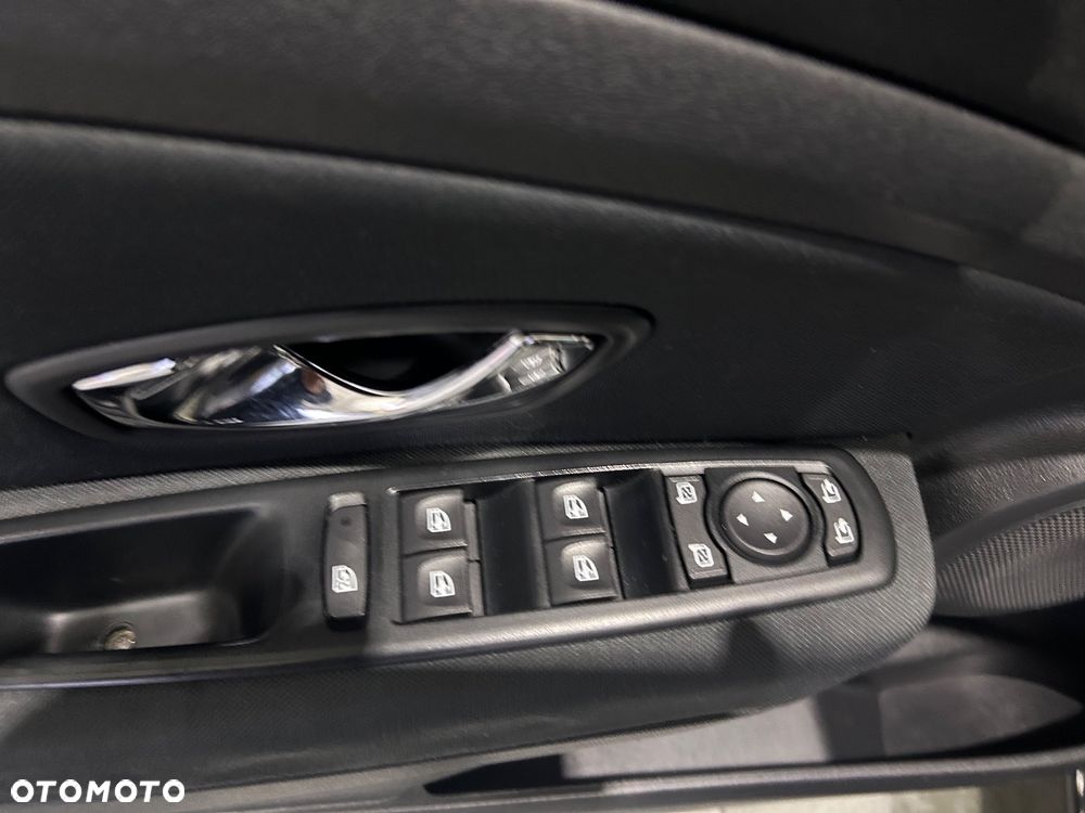 Renault Megane ENERGY TCe 115 Start & Stopp LIMITED - 17