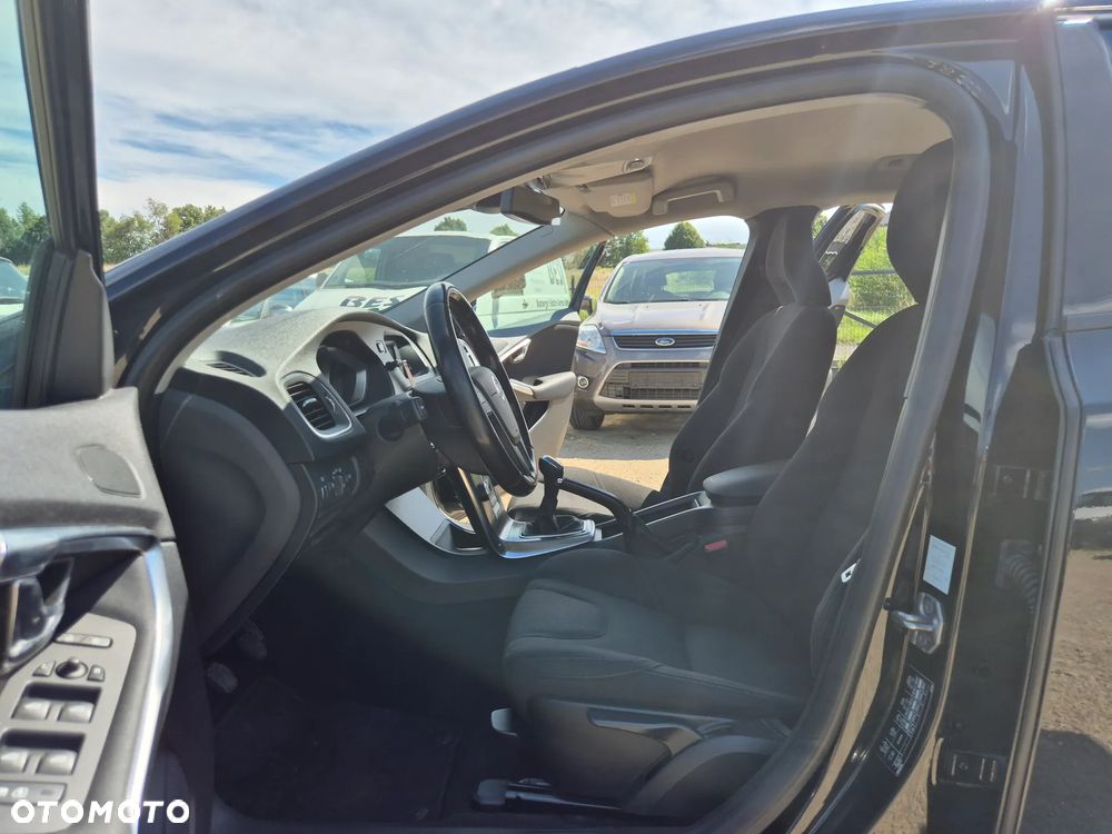 Volvo V40 D3 You - 5