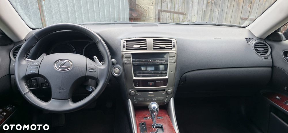 Lexus IS 250 Luxury Line - 8