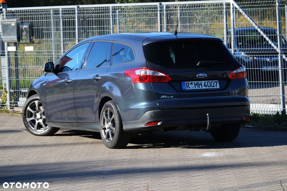 Ford Focus SW - 13