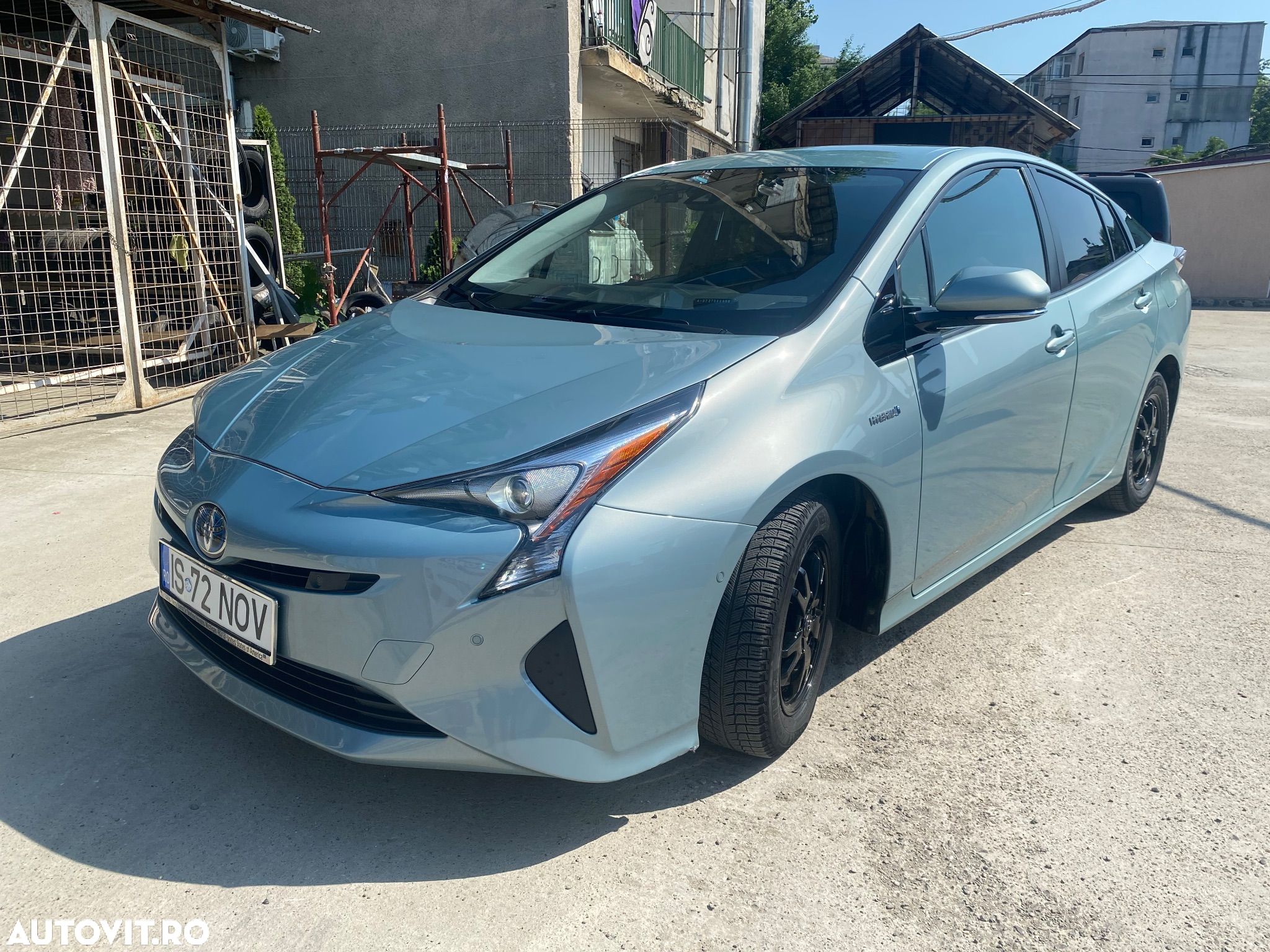 Toyota Prius 1.8 Dual VVT-i Luna - 1