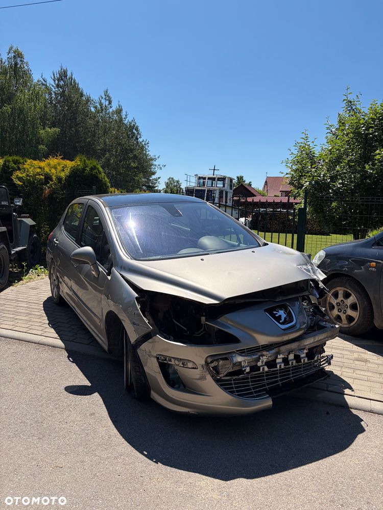 Peugeot 308 1.6 Trendy - 3