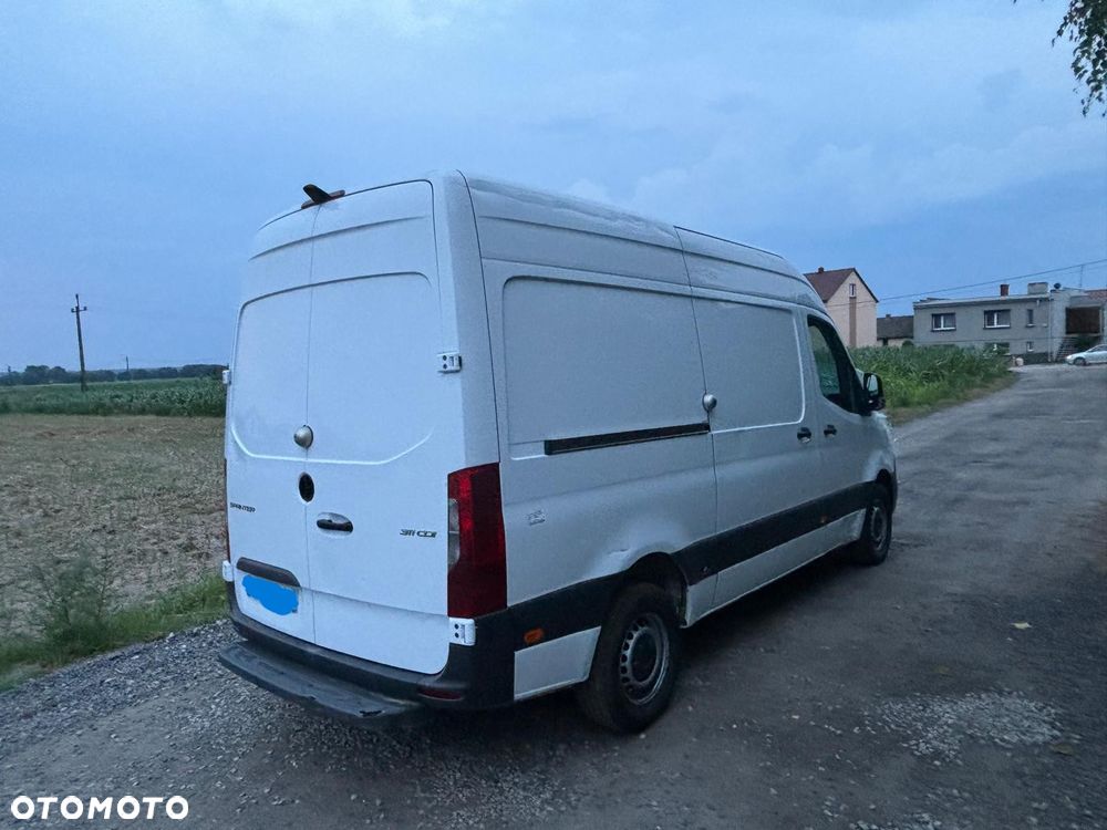 Mercedes-Benz sprinter - 4