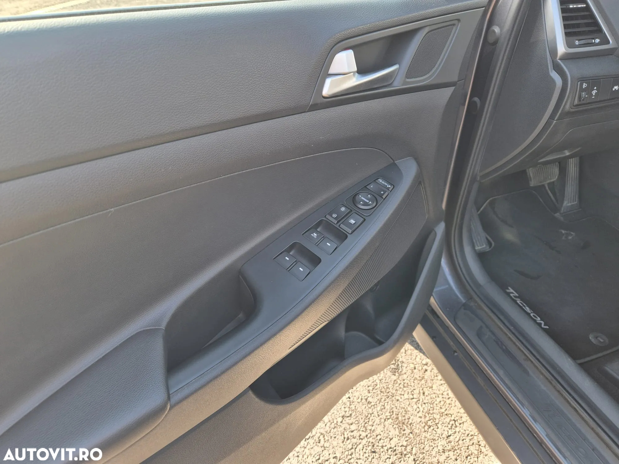 Hyundai Tucson 2.0 CRDI 4WD Automatik Advantage - 15