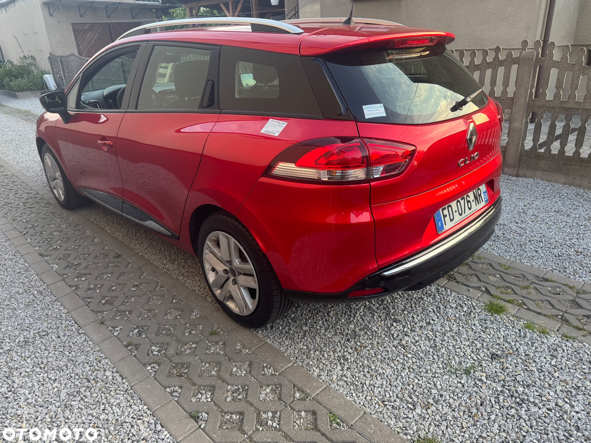 Renault Clio Grandtour (Energy) TCe 90 Bose Edition - 4