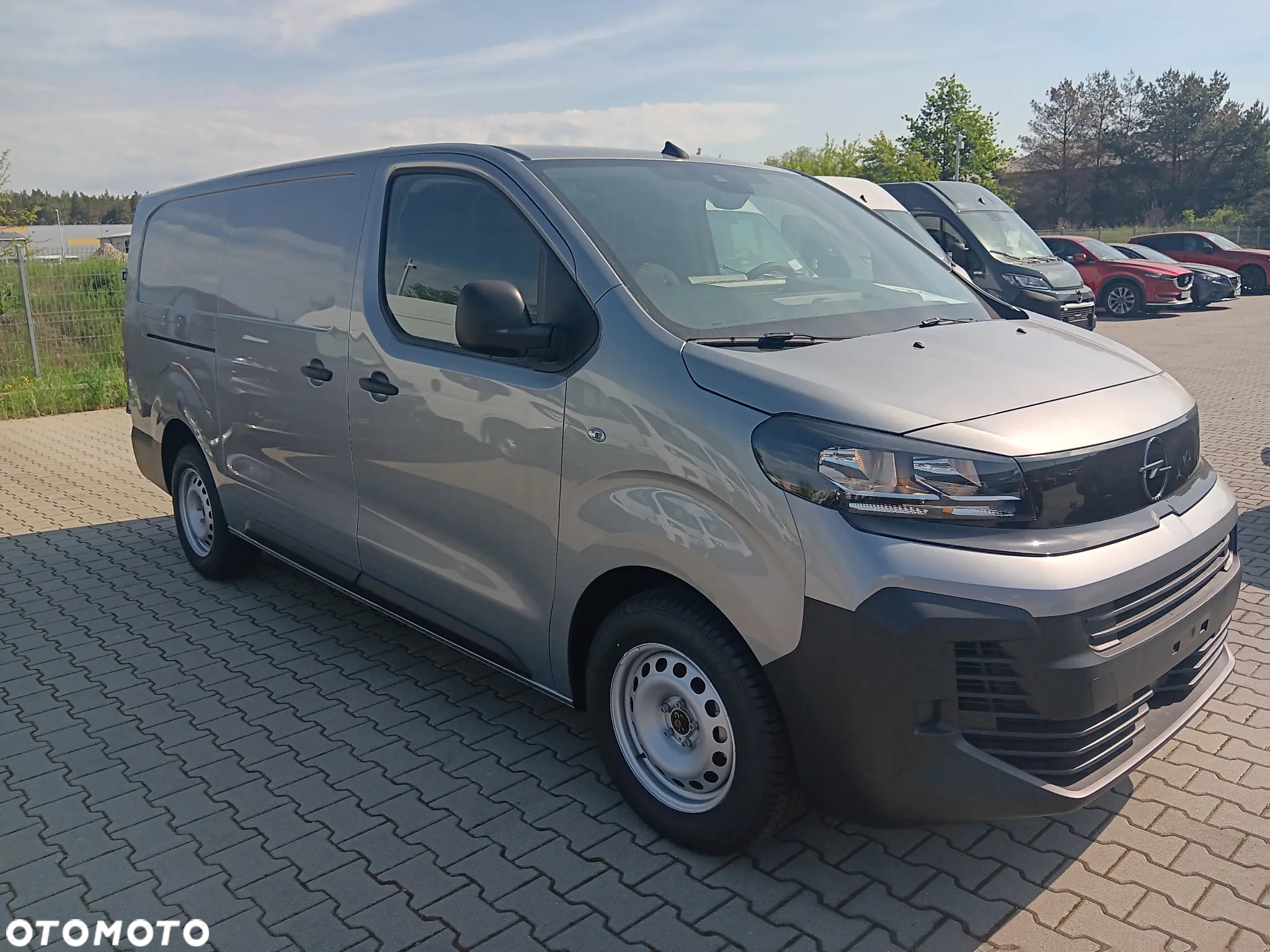 Opel Vivaro Furgon Extra Long - 2