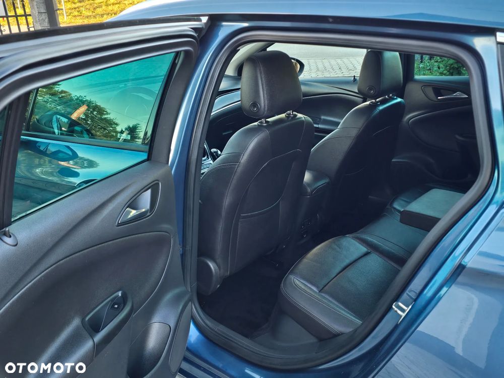 Opel Astra 1.4 T Elite S&S - 22