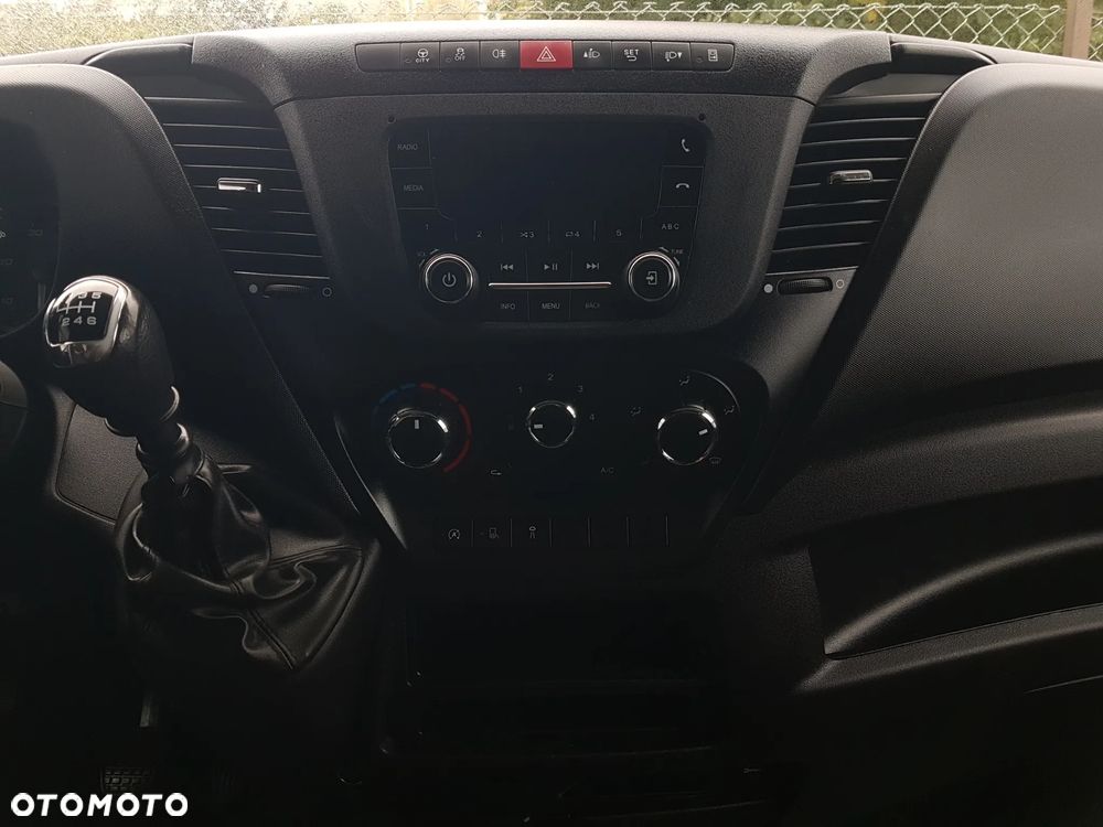 Iveco DAILY KONTENER NISKOPODŁOGOWY 4,43x2,23x2,42 SKLEP FOODTRUCK BAR KLIMA KONIOWÓZ KAMPER - 10