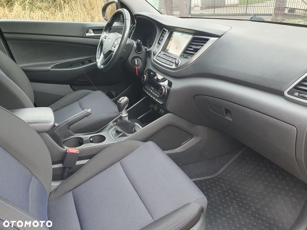 Hyundai Tucson 1.7 CRDI BlueDrive Comfort 2WD - 19