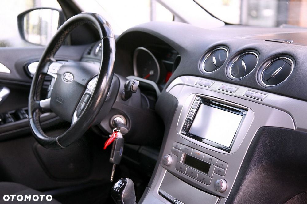 Ford Galaxy 2.0 TDCi Ambiente - 10
