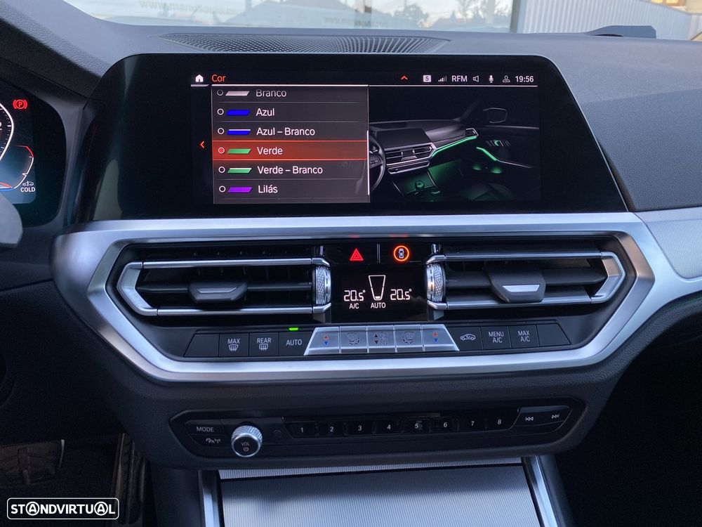 BMW 318 d Pack Desportivo M Auto - 33