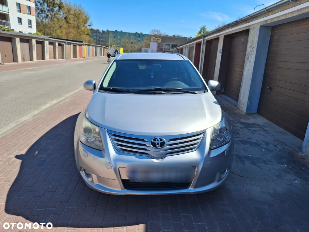 Toyota Avensis 2.0 D-4D Premium - 1
