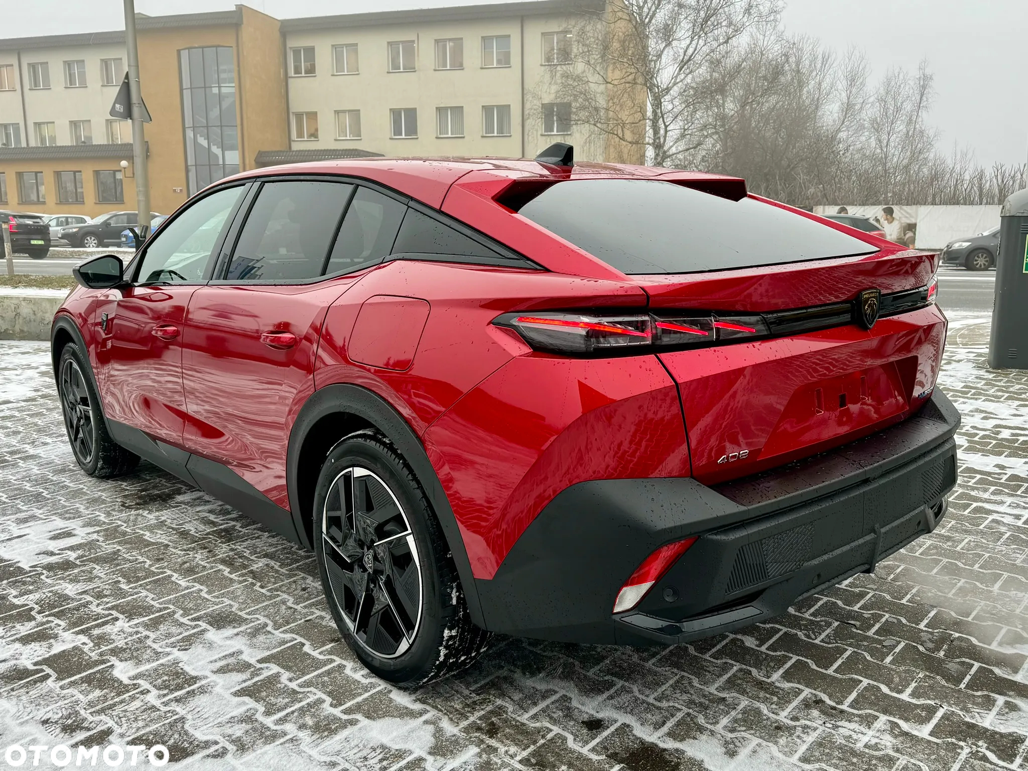 Peugeot 408 - 9